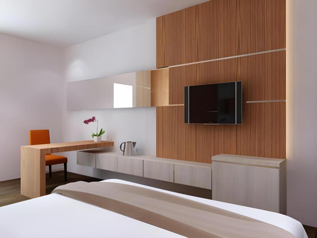Neotel Hotel City Centre Tanjung Redep Exterior foto